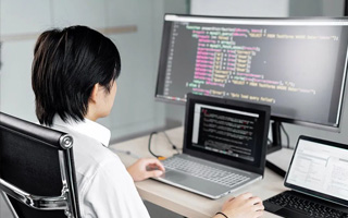 黄骅 api php源码,下载的php源码怎么运行呢？